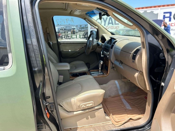2005-nissan-pathfinder-image-25