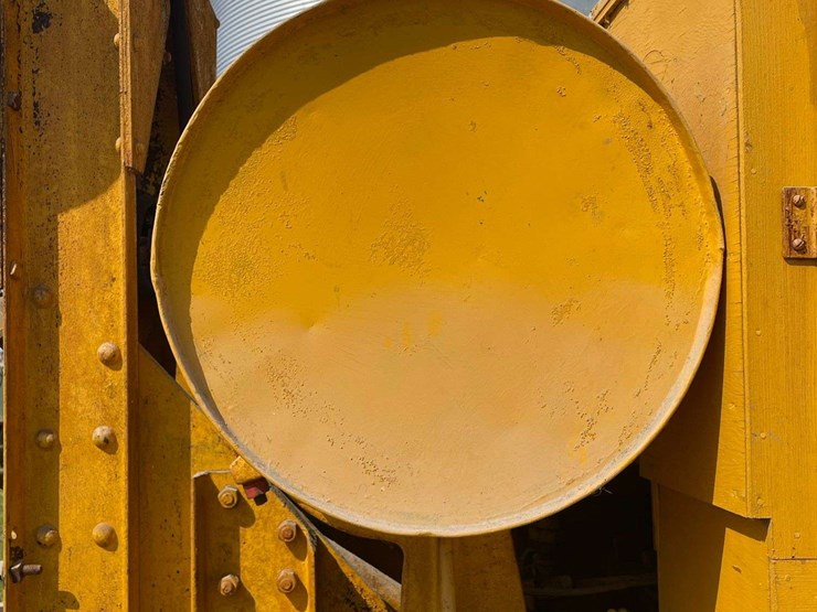 caterpillar-sixty-image-95