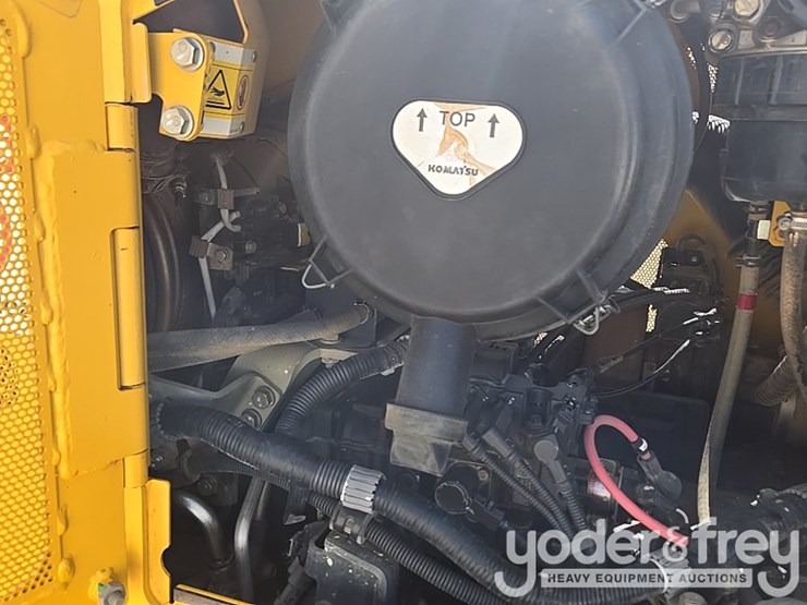 2021-komatsu-d61px-24-image-39