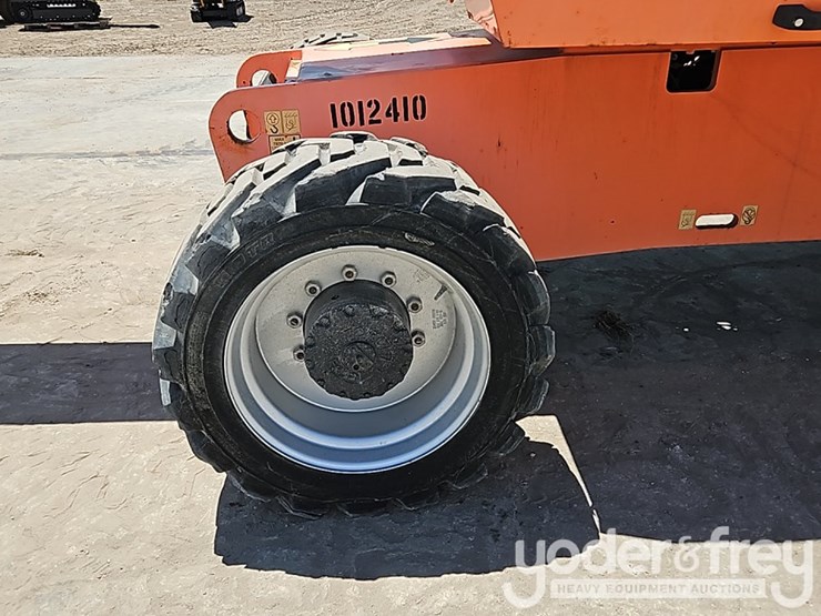 2007-jlg-800s-image-15