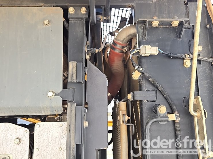 2017-komatsu-wa320-8-image-43