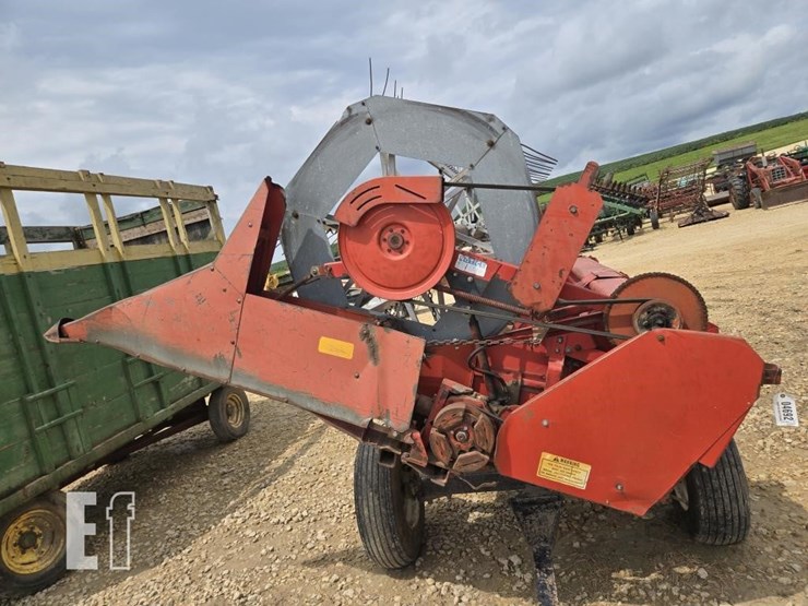 massey-ferguson-1859-image-2