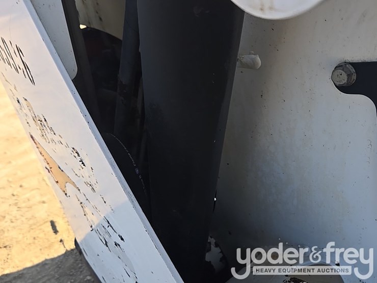 2019-bobcat-t590-image-39