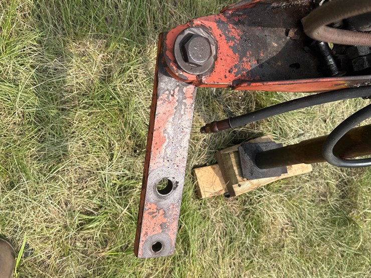 hesston-1014-image-14