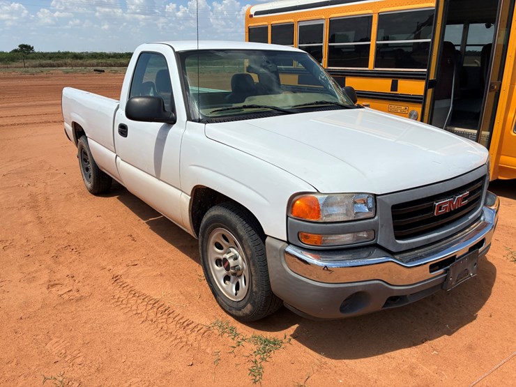 #t8050-•-gmc-pickup-image-2