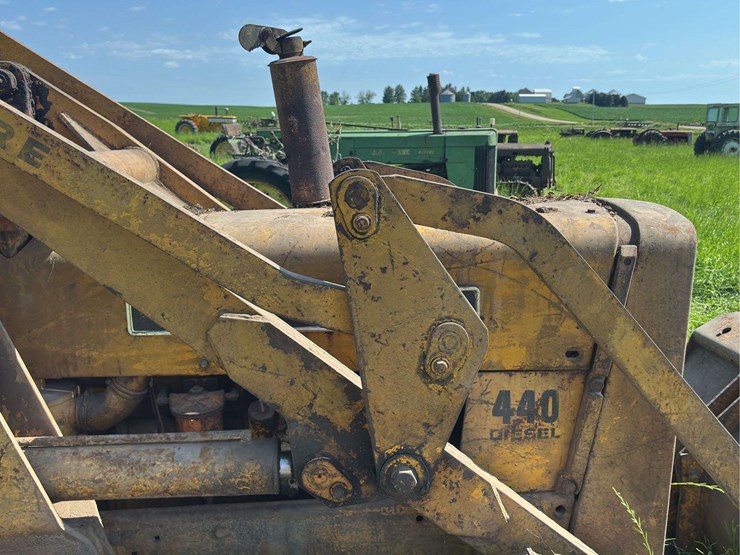 john-deere-440-image-14