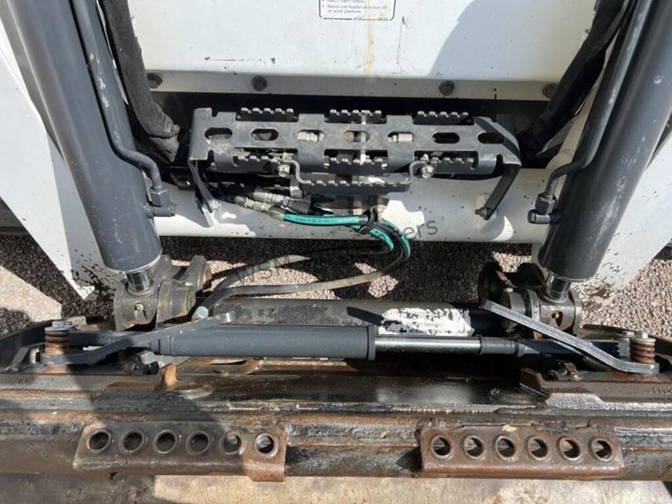 2018-bobcat-t750-image-15
