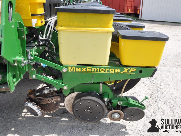 2010-john-deere-1770nt-image-19