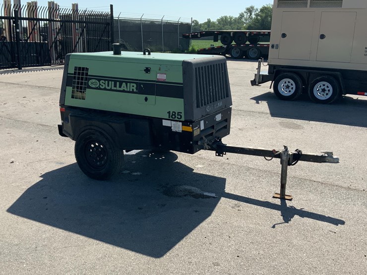 sullair-185f-portable-air-compressor-image-3