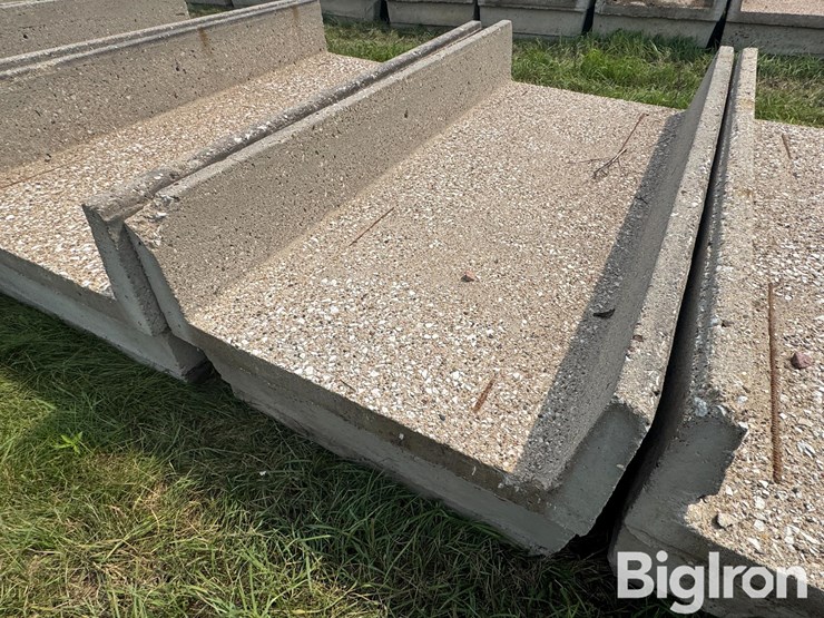 concrete-h-feed-bunks-image-15