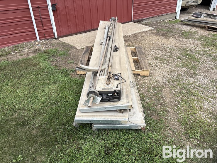 gadco-10’-x-7’-garage-door-w/-opener-image-6