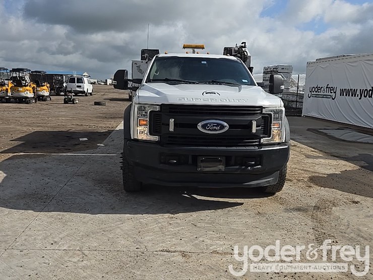 2019-ford-f550-image-8