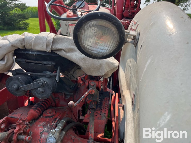 1961-ford-tractor-image-18