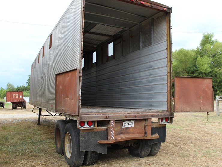 1975-fruehauf-trailer-image-3
