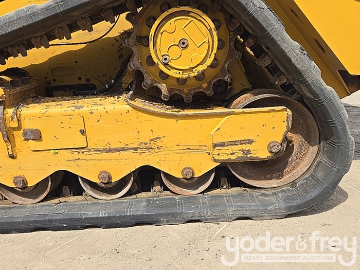 2022-caterpillar-259d3-image-18