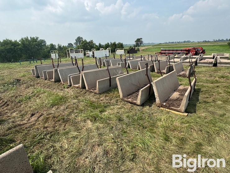 concrete-feed-bunks-image-8