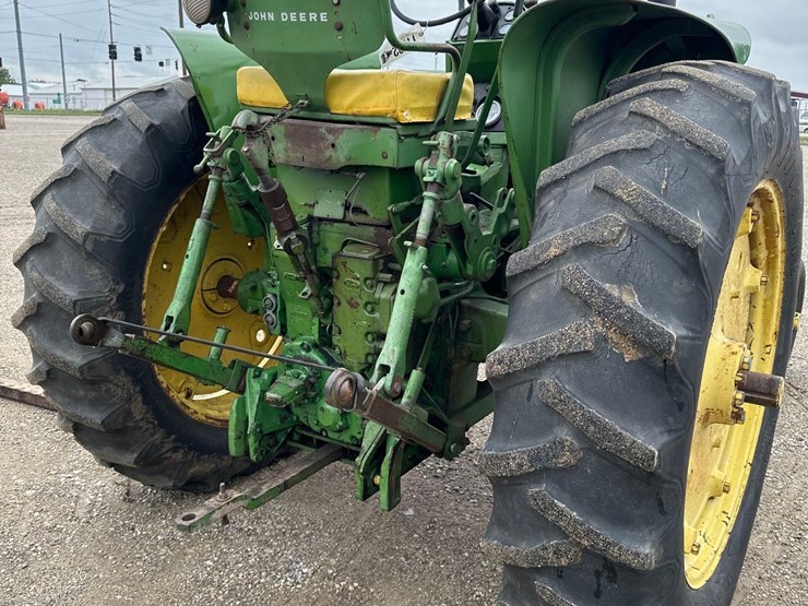 john-deere-630-image-8
