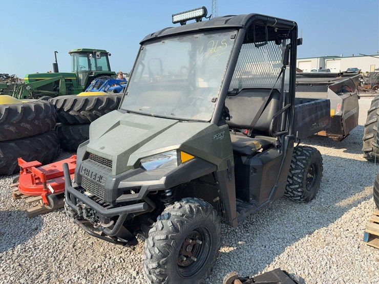 2015-polaris-ranger-image-1