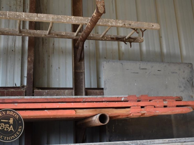 wooden-barricades-44019-image-3