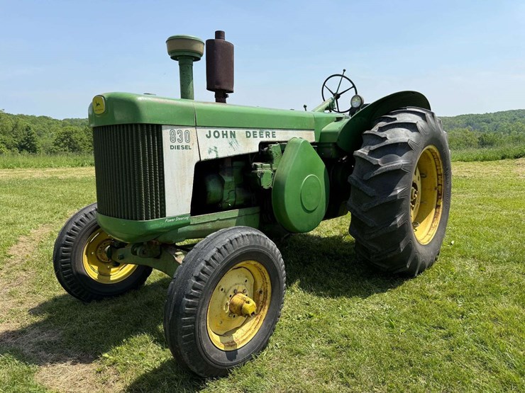 john-deere-830-image-1