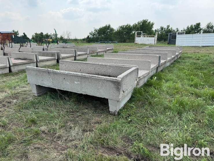 concrete-h-feed-bunks-image-5