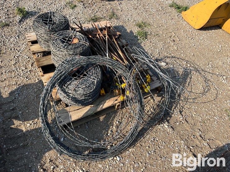 barbed-wire-&-posts-image-6