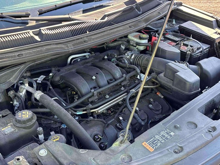 2017-ford-explorer-image-9