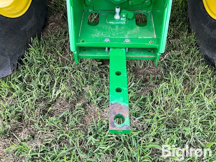 2023-john-deere-5067e-image-10