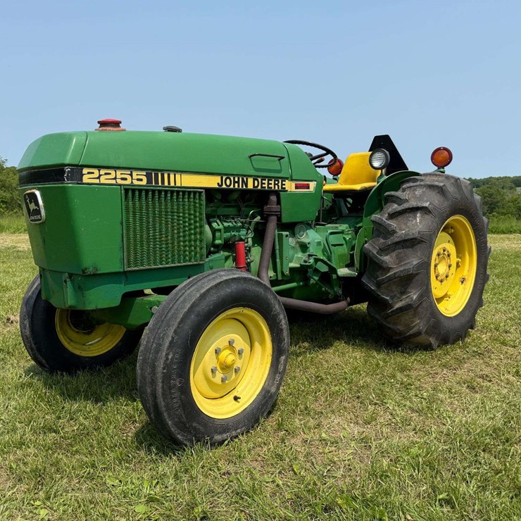 JOHN DEERE 2255