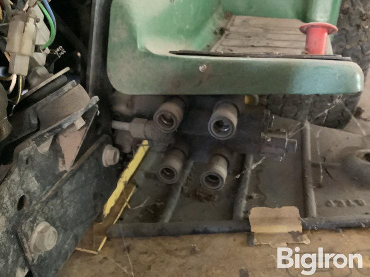 john-deere-445-image-13