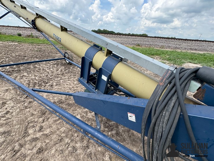 harvest-international-t1052-image-18