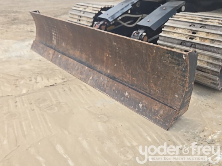 2022-deere-130g-image-34