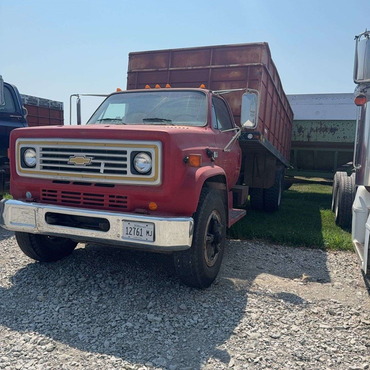 1988 CHEVROLET D6500