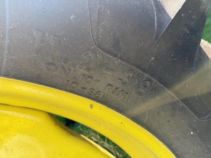 john-deere-b-image-7