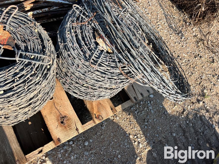 barbed-wire-&-posts-image-8