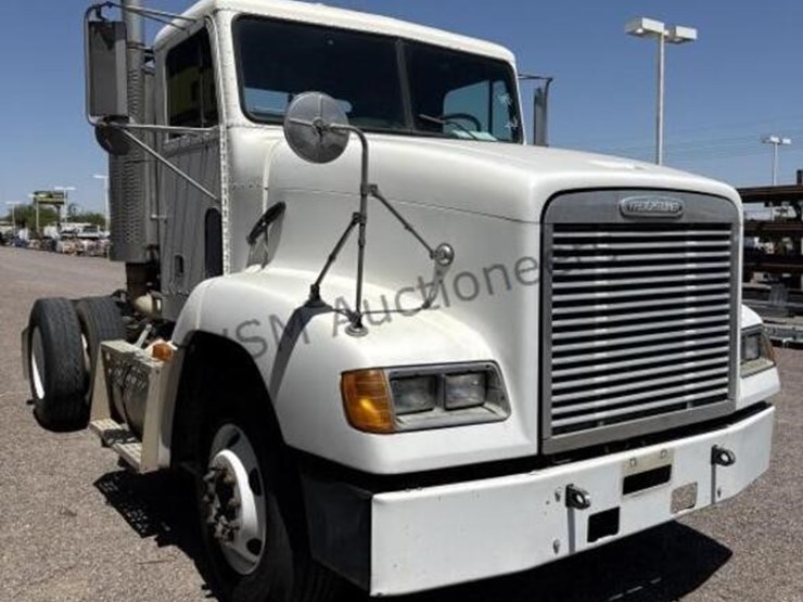 1998-freightliner-fld112-image-4
