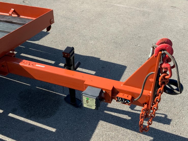 ditchwitch-s/a-tilt-bed-trailer-image-11