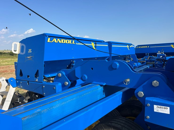 2020-landoll-5531-image-14
