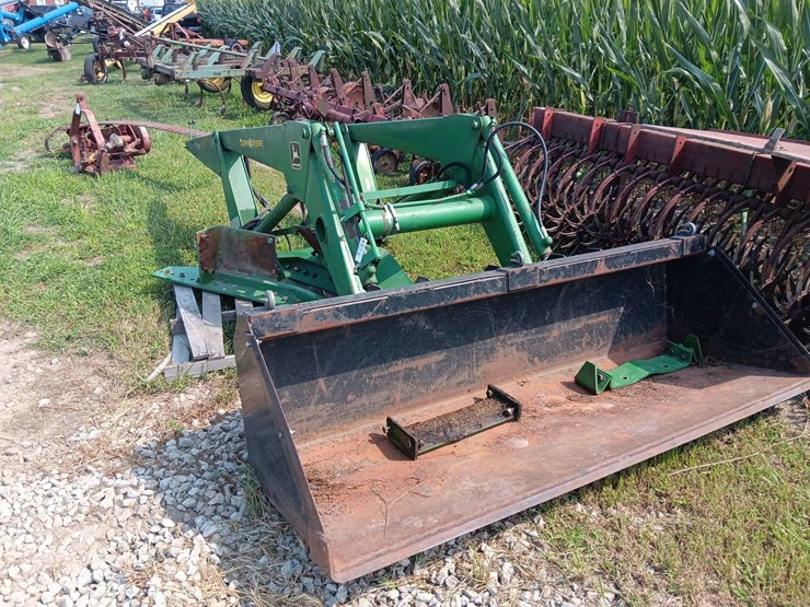 john-deere-148-image-1