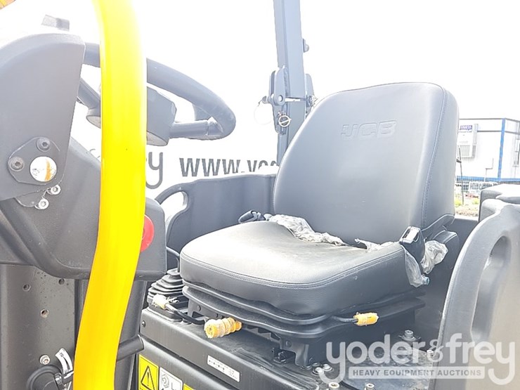 2023-jcb-ct260-120-image-25