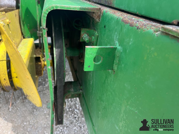 john-deere-337-image-18
