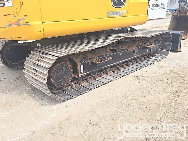2022-deere-130g-image-22
