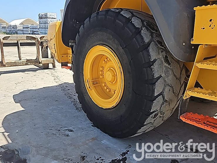 2018-volvo-l110h-image-16