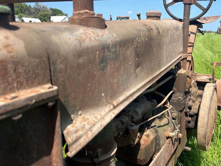 john-deere-model-b-image-13