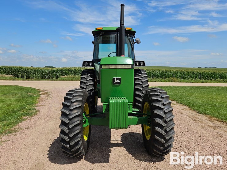 1983-john-deere-4450-image-2