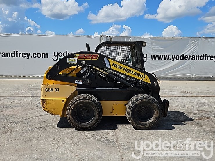 2018-new-holland-l228-image-5