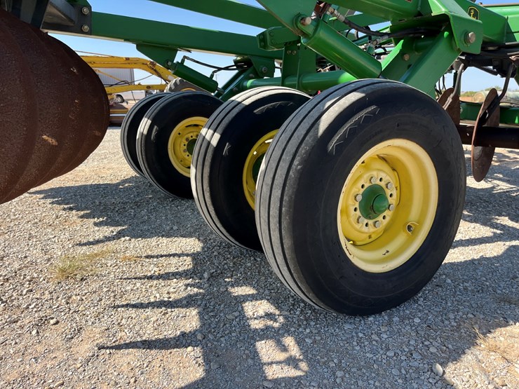 2005-john-deere-637-image-6