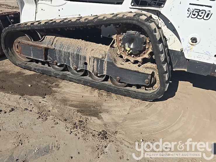 2019-bobcat-t590-image-16