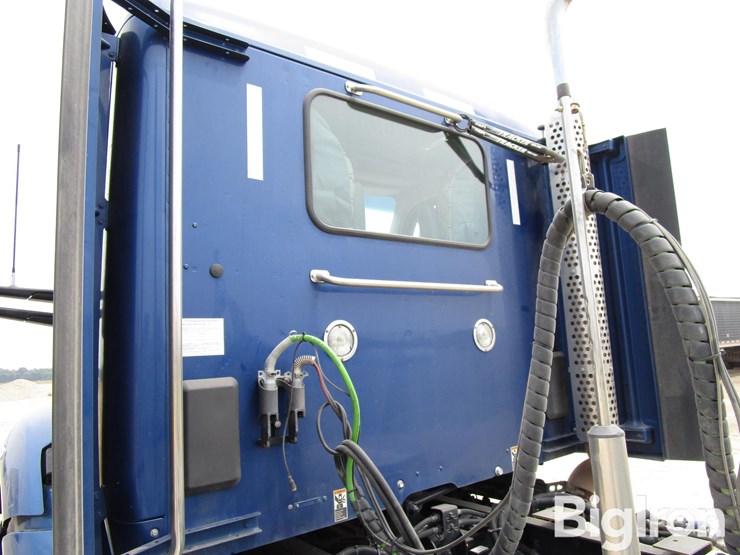 2021-kenworth-t680-image-13