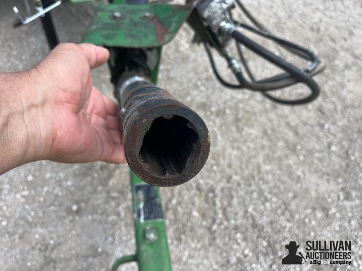 john-deere-337-image-10